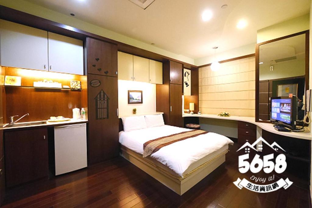 85 Happy Holiday Hotel Kaohsiung Exterior photo