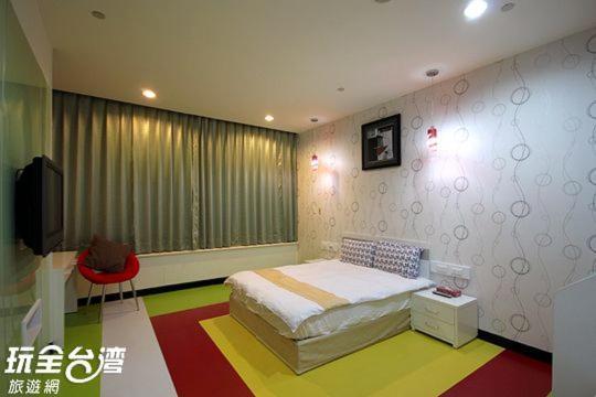 85 Happy Holiday Hotel Kaohsiung Exterior photo
